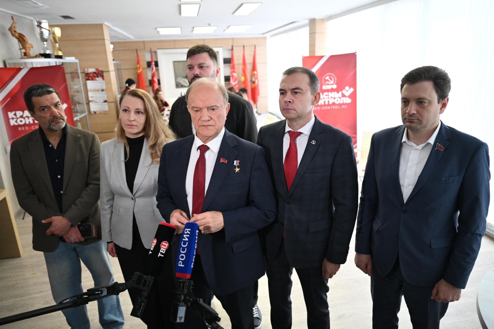 КПРФ представила систему "Красный контроль"